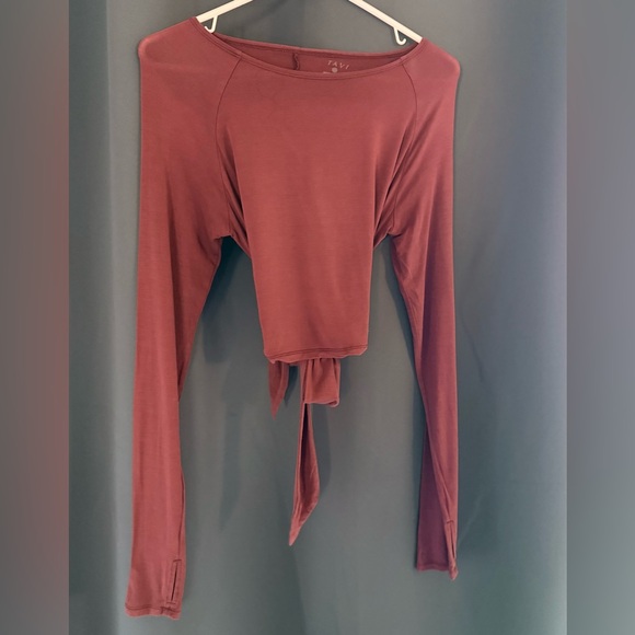 TAVI Active Long Sleeve Crop Tee | Pink | Size Medium - Picture 3 of 6